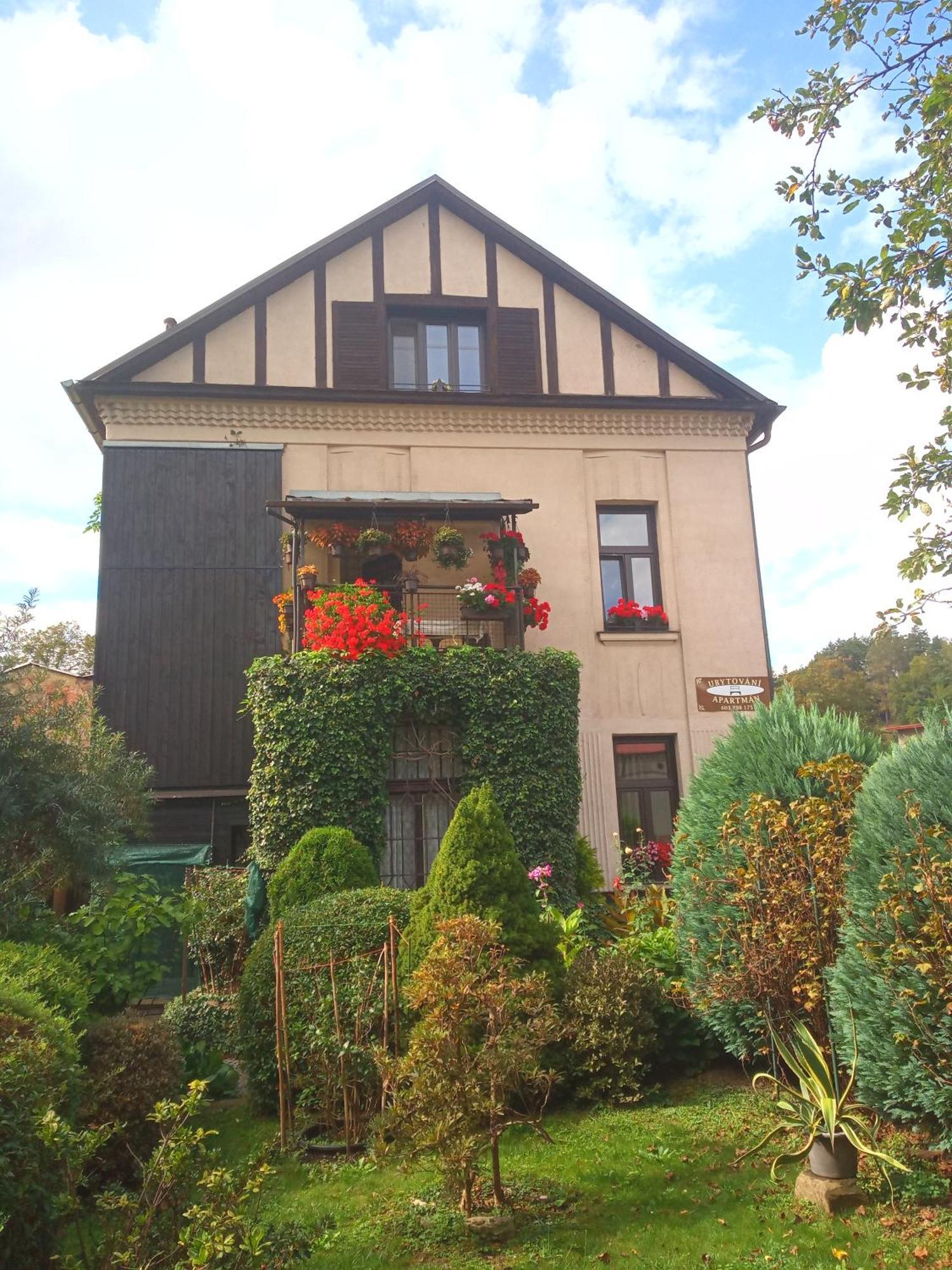 Ferienwohnung Pohodovy Apartman Se Zahradou Upice Exterior foto